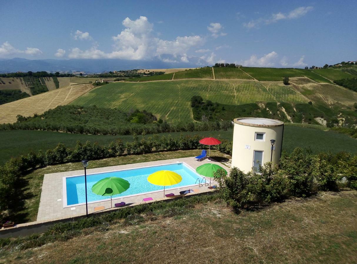 Agriturismo Terra Dei Falchi Castilenti Kültér fotó